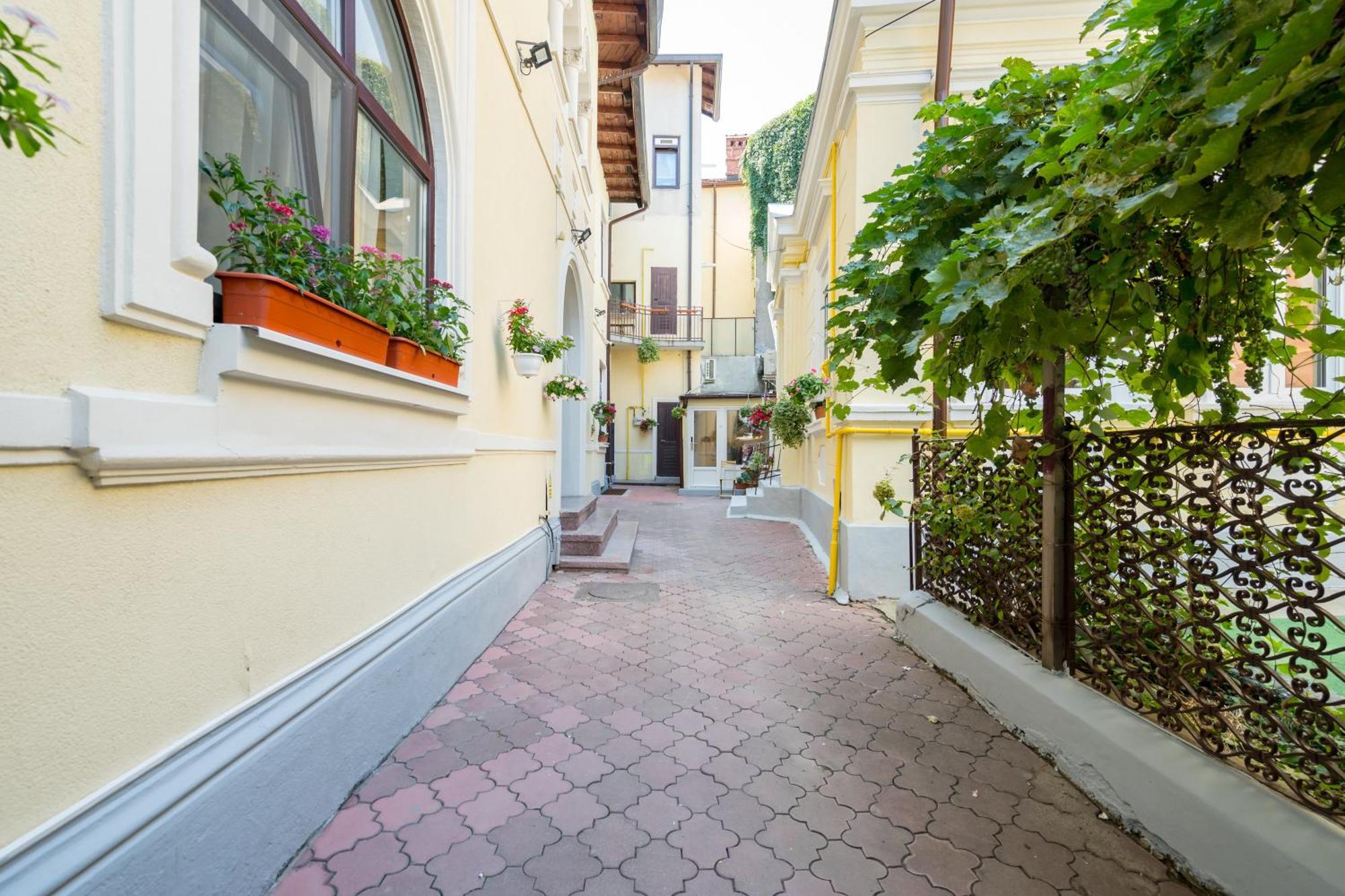 Emil Balaban Luxury 3* בוקרשט